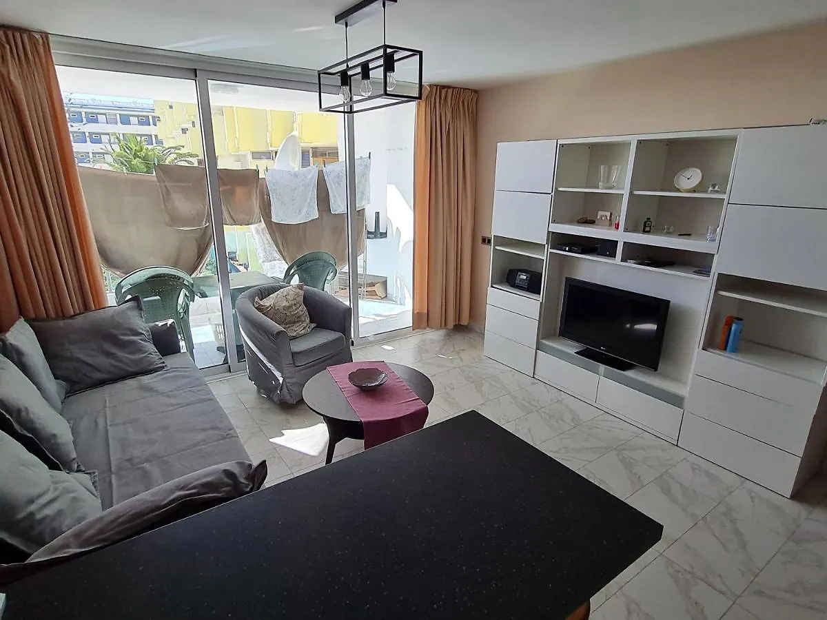 Cozy Apartment Very Close To Yumbo Center Playa del Ingles